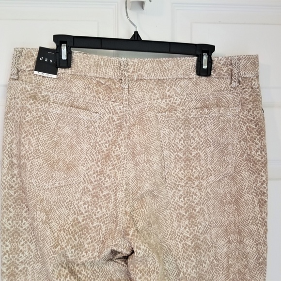 DASH Cropped Jeans NWT 16 Multi-Colored Reptile - Picture 5 of 6